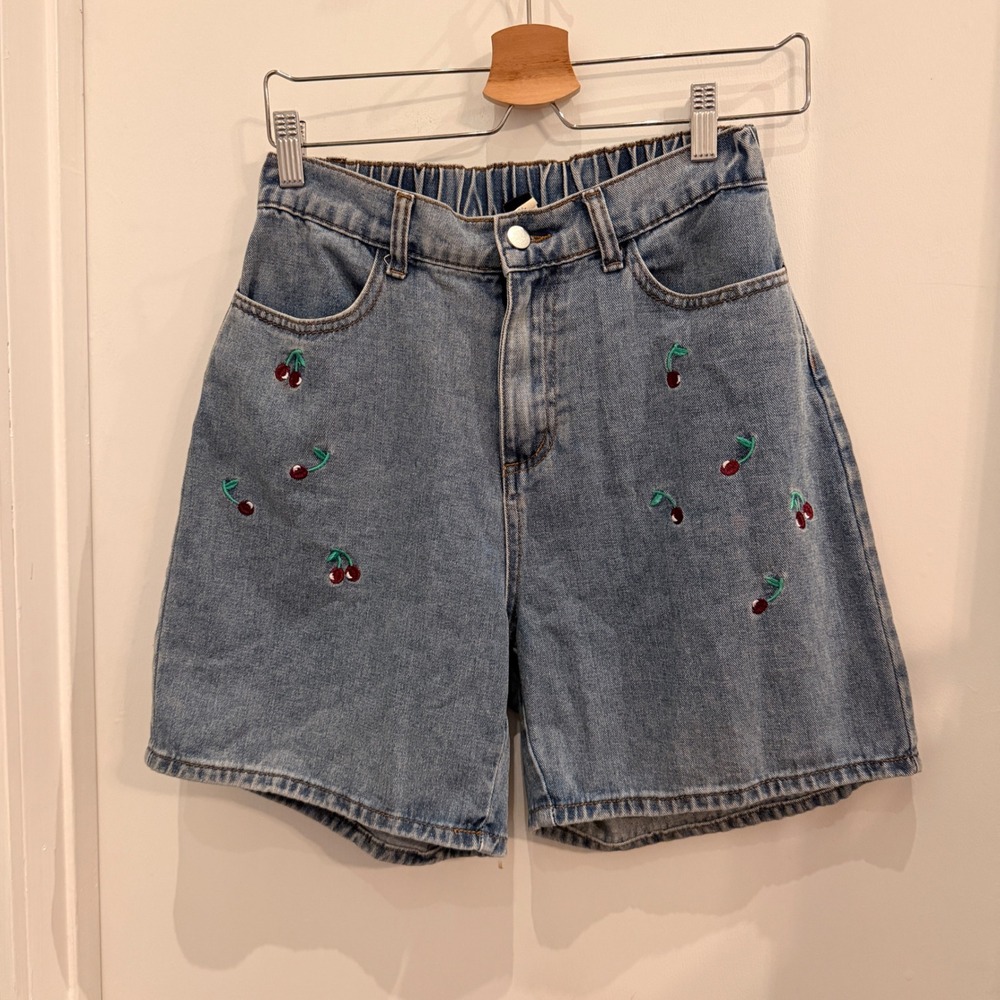 DAZY Cherry Embroidered Denim‎ Shorts Size M Coquette Cottagecore 90s Aesthetic